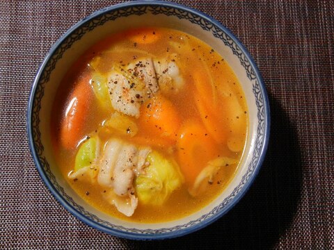 キャベツの肉巻きスープ